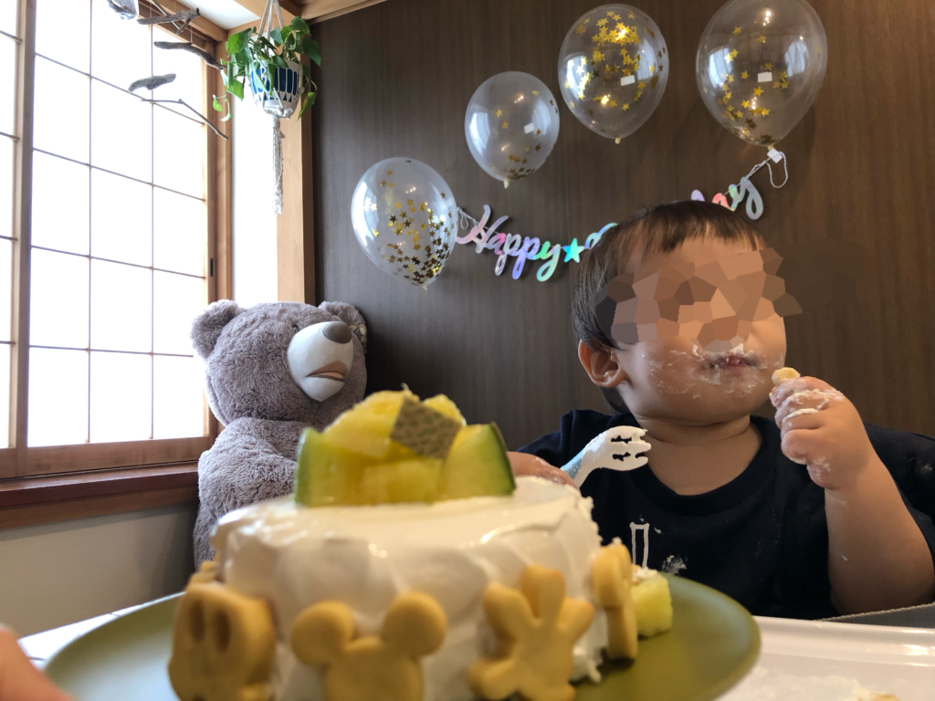 １歳のお誕生日 お洒落なスマッシュケーキ 離乳食ケーキ の作り方とデコレーションアイデア ゆるく楽しくママする