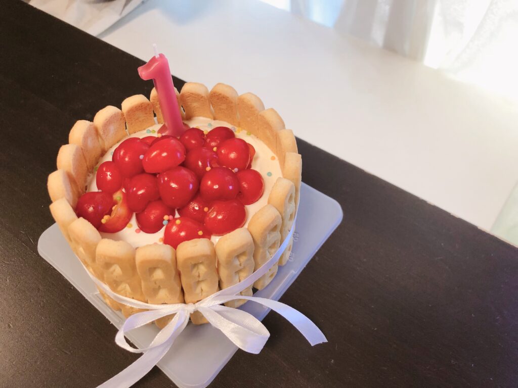 １歳のお誕生日 お洒落なスマッシュケーキ 離乳食ケーキ の作り方とデコレーションアイデア ゆるく楽しくママする